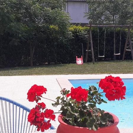סלוריקו דה באשטו Villa Garden & Pool - Alojamentos מראה חיצוני תמונה