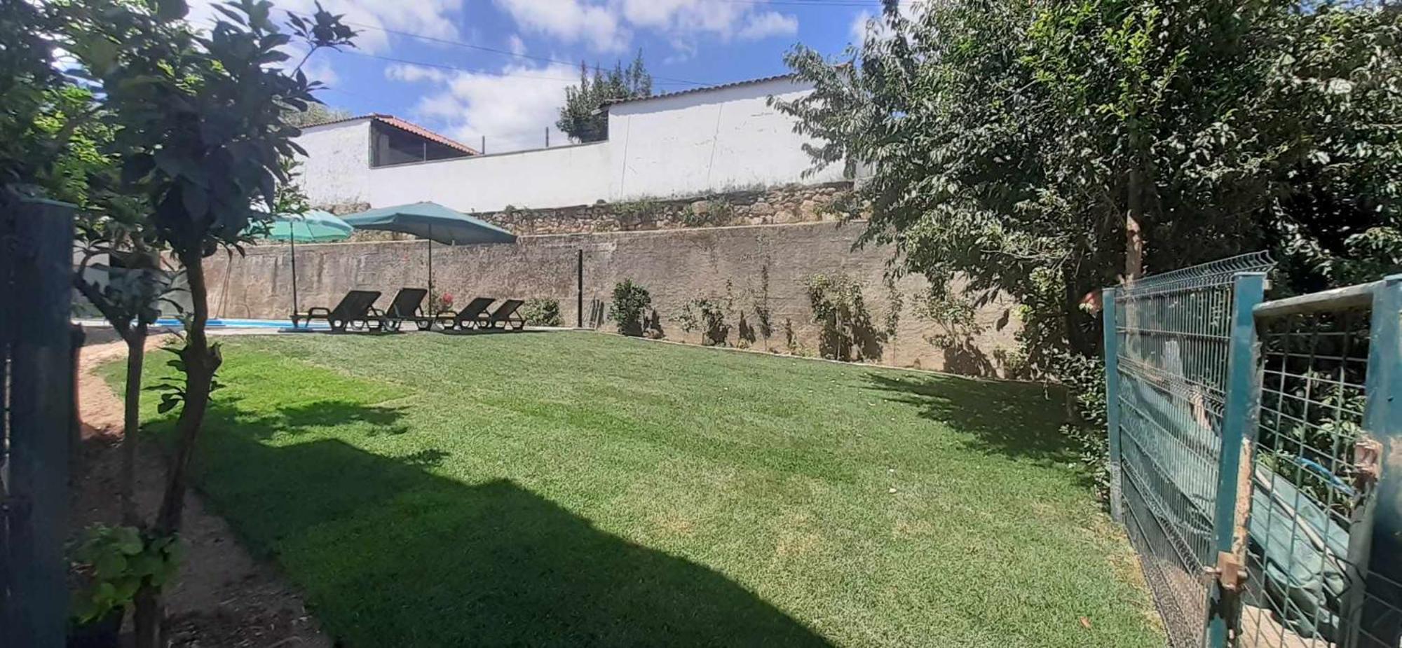 סלוריקו דה באשטו Villa Garden & Pool - Alojamentos מראה חיצוני תמונה