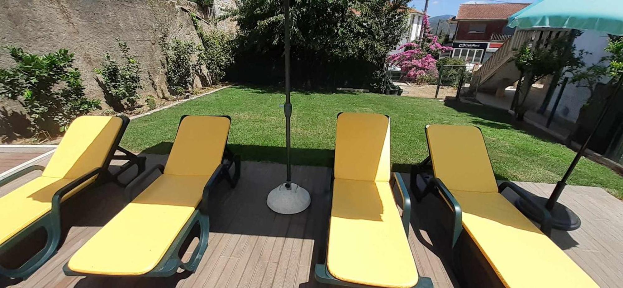 סלוריקו דה באשטו Villa Garden & Pool - Alojamentos מראה חיצוני תמונה